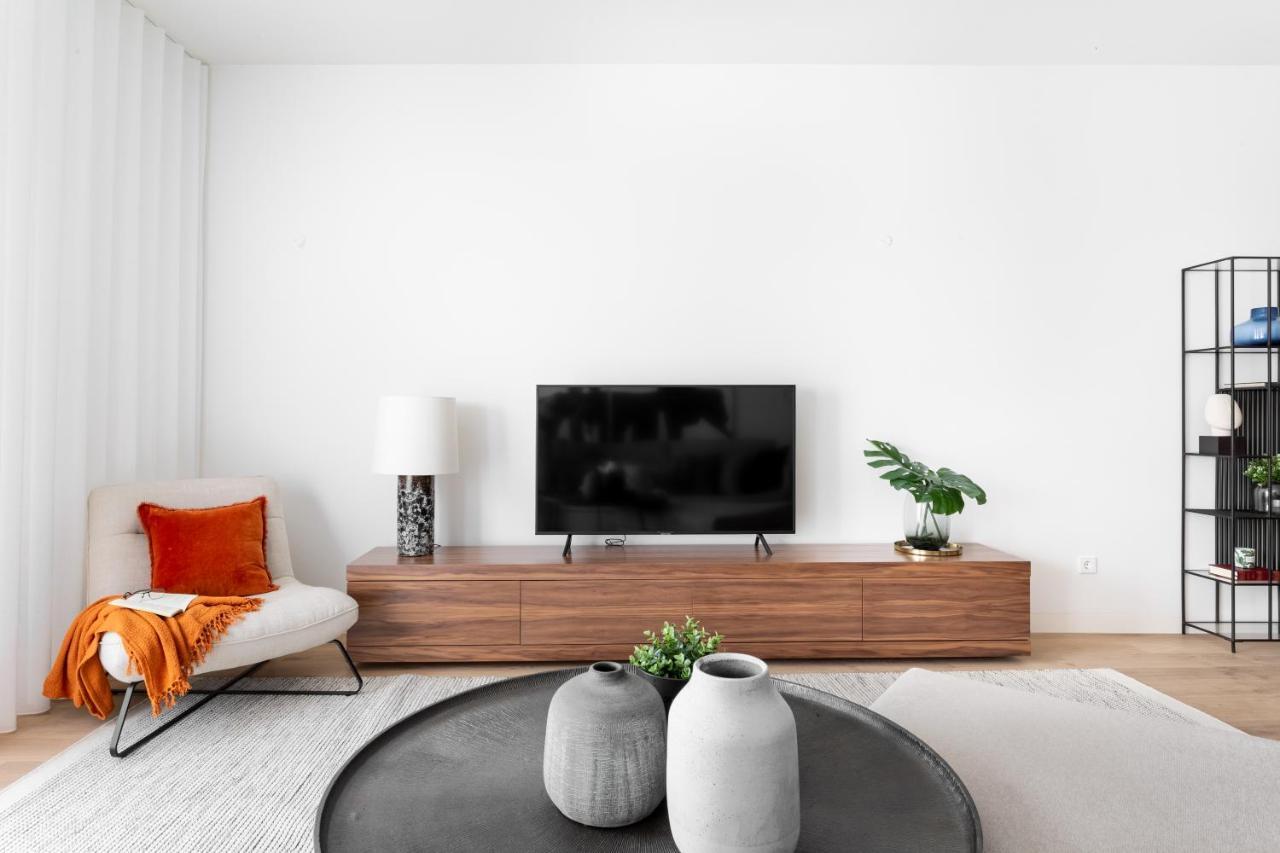 Joivy Elegant 1-Br Apartment In Perfect Centre Lisbon Luaran gambar
