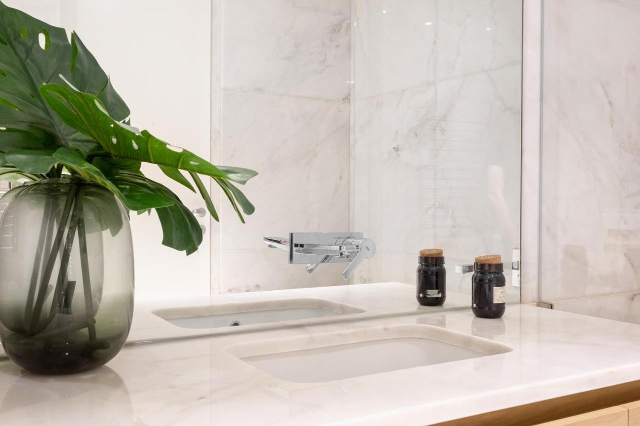Joivy Elegant 1-Br Apartment In Perfect Centre Lisbon Luaran gambar