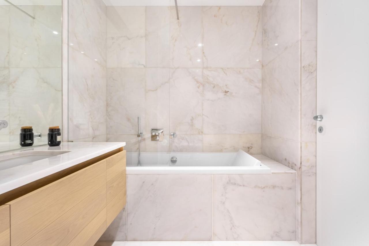 Joivy Elegant 1-Br Apartment In Perfect Centre Lisbon Luaran gambar